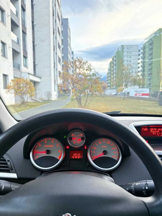 Peugeot 207 SW – 131.000 km – Trapa panoramică – Mașină foarte fiabilă