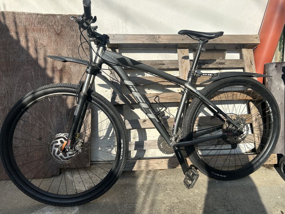 Bicicleta Felt Nine 60 grey