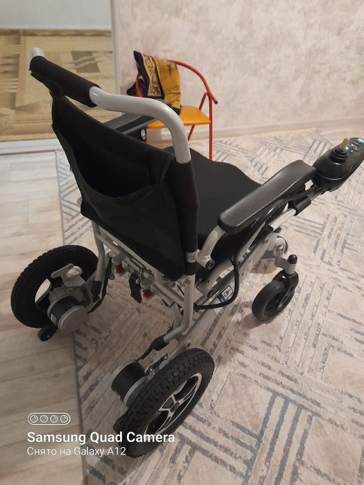 инвалидная электрокаляска .