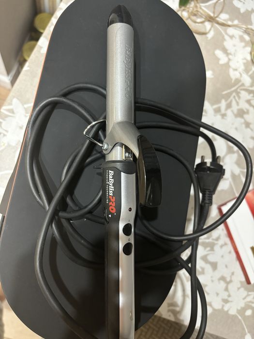 “Плойка BaByliss Pro, диаметр ~25 мм, в хорошем состоянии