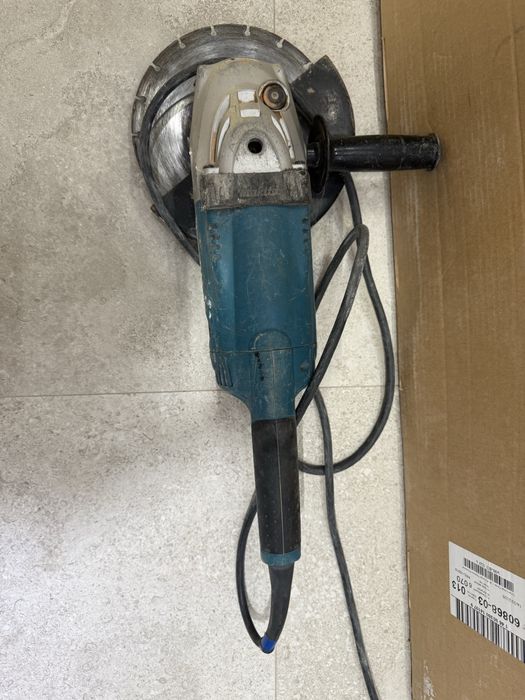 Болгарка, Makita 230