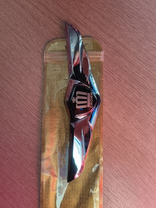 Шильдик корона на авто