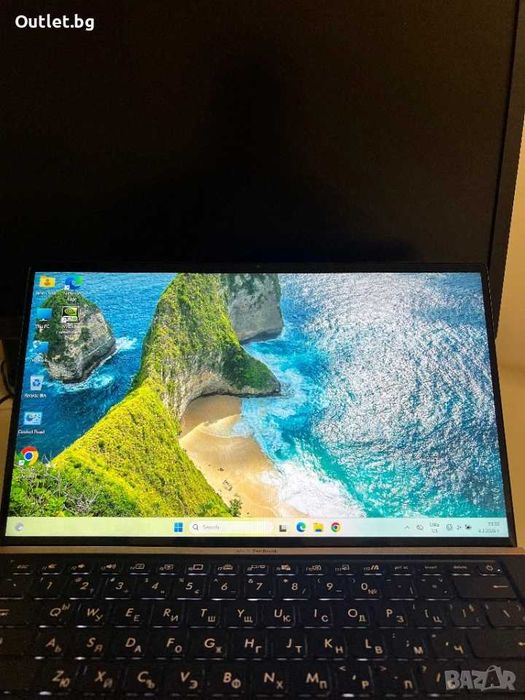 Asus Zenbook I7-8565U/ 8RAM/512SSD/Touchpad Display