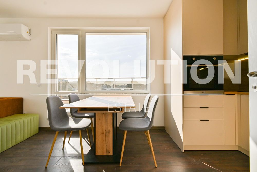 Дава се под наем Тристаен апартамент в София, Люлин 10 - 85 кв.м за 700 € - Снимка #1