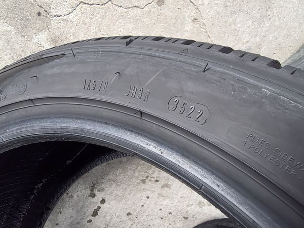 225/45/17 Goodyear 4бр