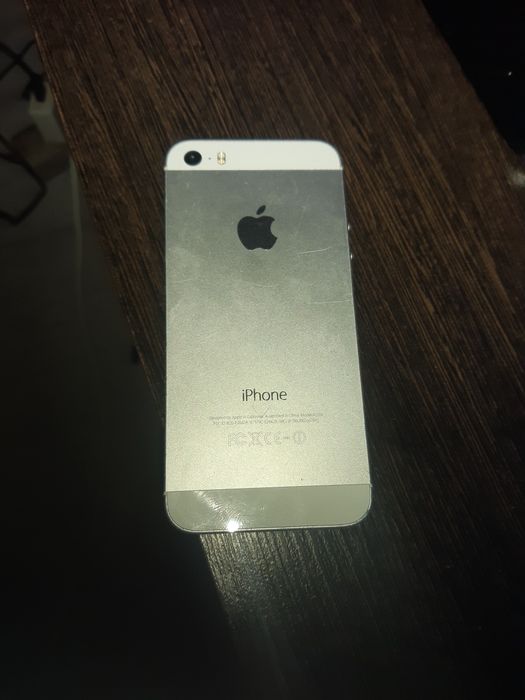 Apple 5c, самсунг j2, а 32 и нокиа аша