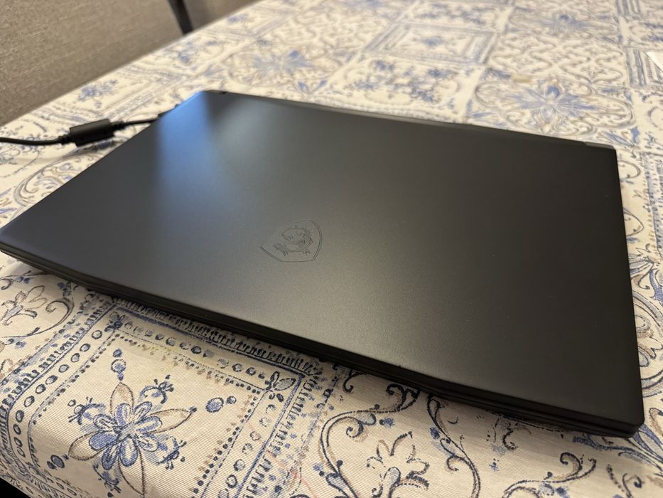 Продавам MSI Katana GF66 – като нов