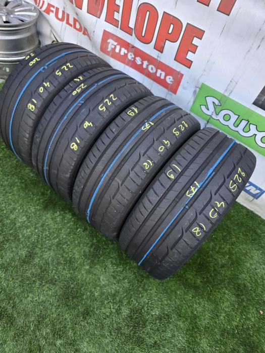 225 40 18 dunlop