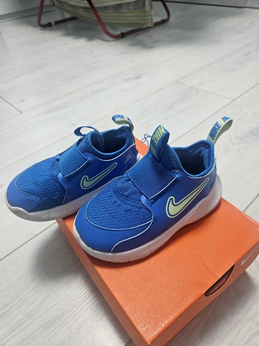 Маратонки adidas 23.5 номер