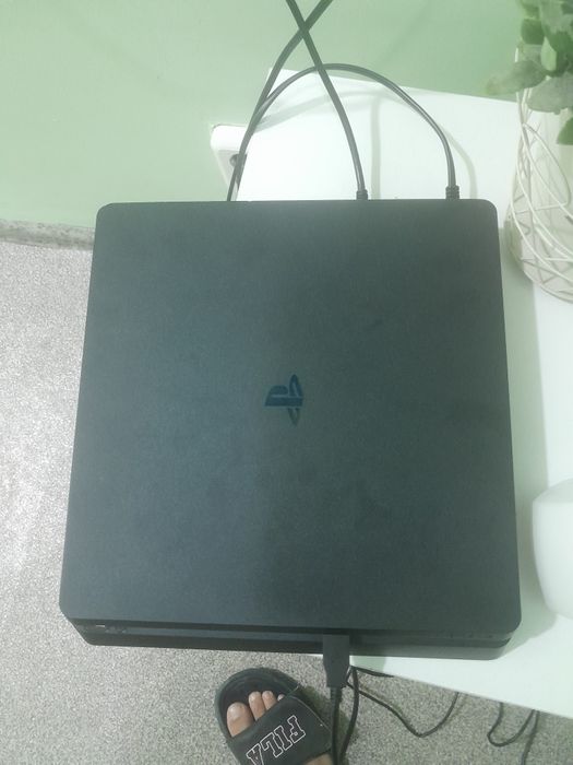 Приставка playstation 4
