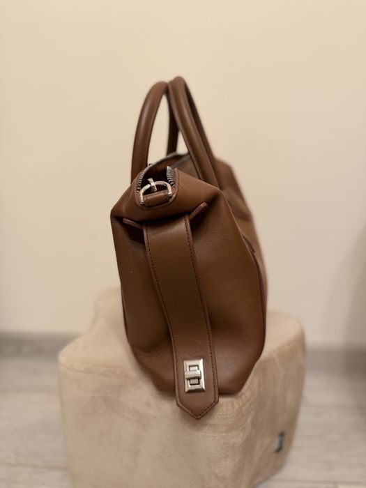 Geanta Laura Maxim City Rush - Chesnut - 780 lei Negociabil