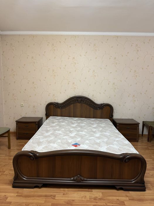 Срочно продам спальный гарнитур