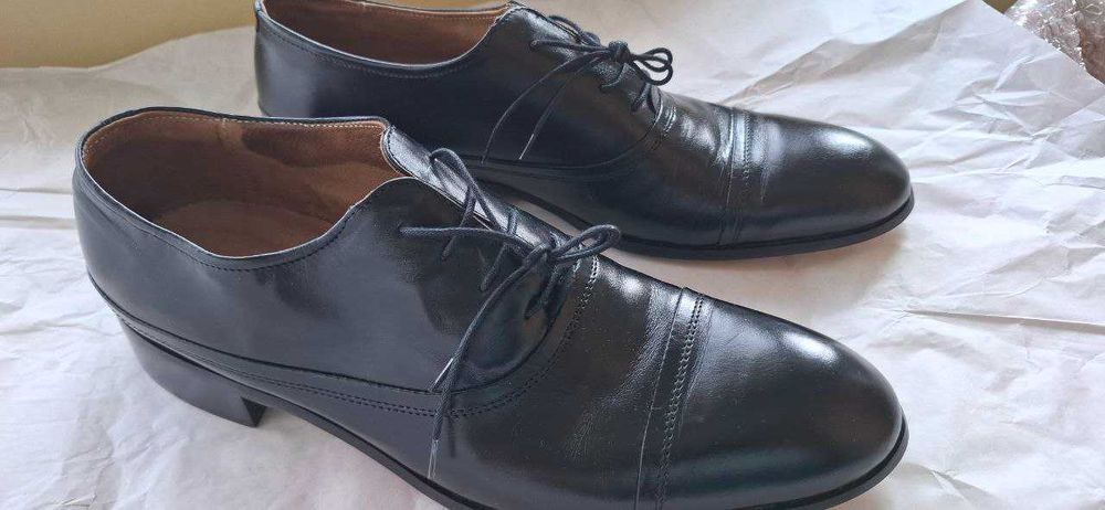 Туфли кожаные мужские. 
Польша. Черные. Erkaklar uchun charm poyabzal.