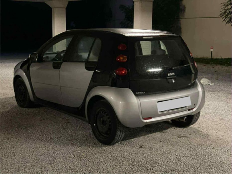 Vând Smart Forfour 1.2 Benzina 

SMART FORFOUR 
An 2006 

Motor 1.2 b
