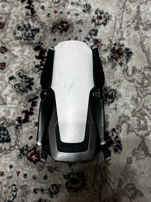 Продам дрон DJI Mavic air 1