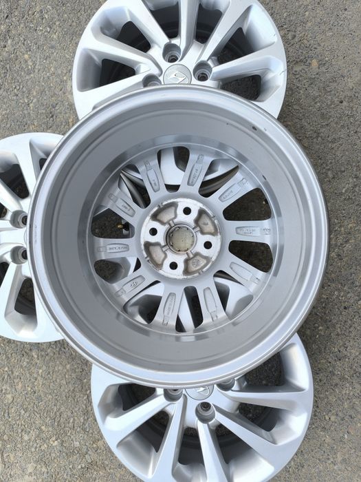 Диски на Хундай акцент R15