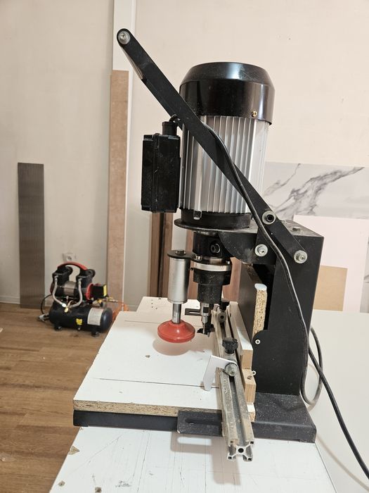 Продам станок для сверление петли