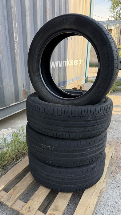 Шины 235/55/19 Continental