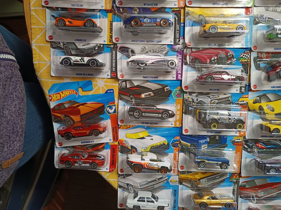 Метални колички Hot wheels