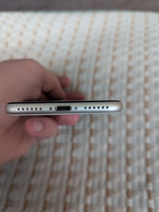 Айфон se 2022 идеальное состояние