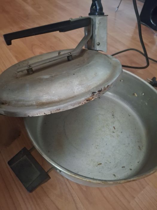 Продам алюмининьевую кастрюлю