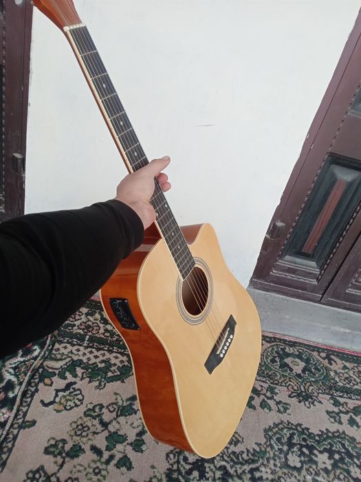 Akustik Gitara holati alo  ishlating korasz