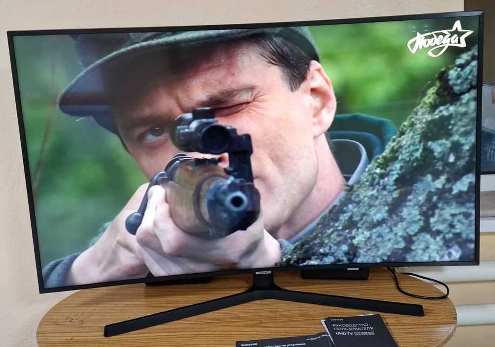 Продам смарт телевизор САМСУНГ диагональ 140 см