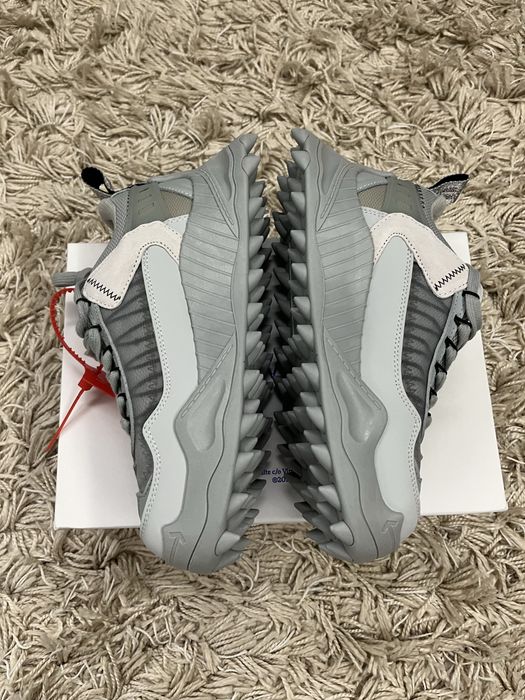Off White Odsy gri