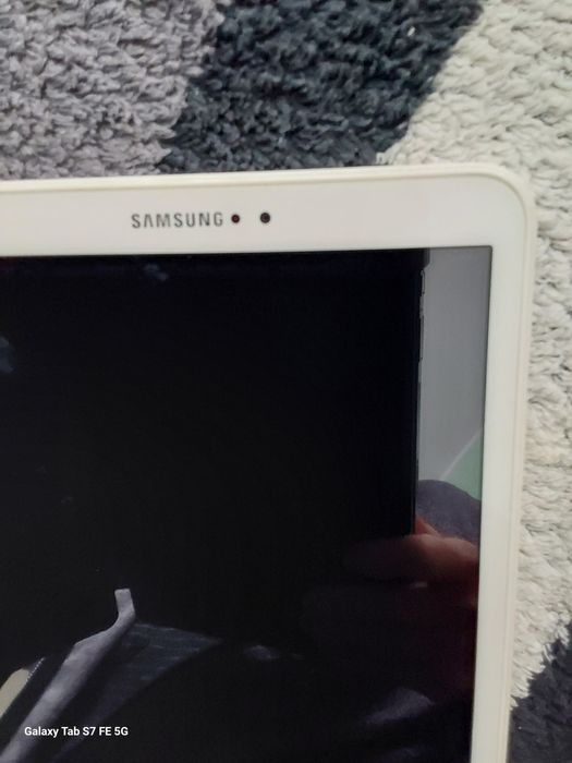 Vând tableta Samsung