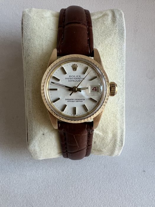 18 k aur Rolex Datejust Automatic de dama ,cal.1160 ref.6517