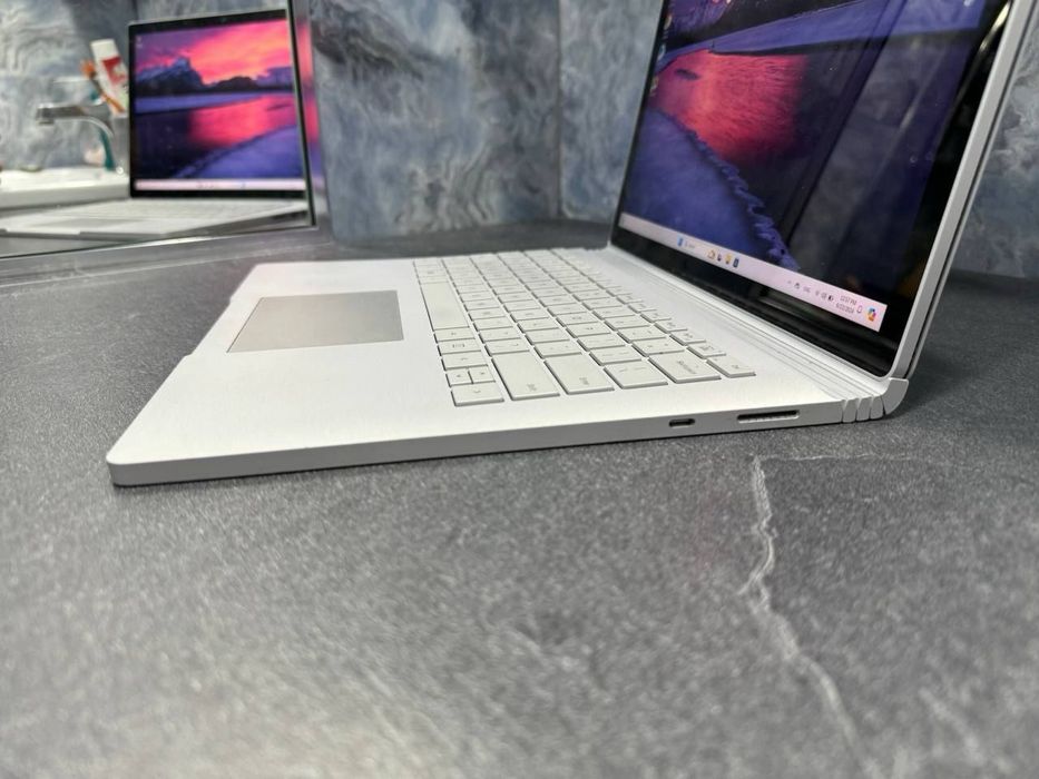 Microsoft Surface Book 3 2 в 1