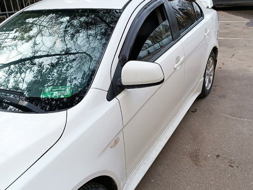 Продам шторы на окна mitsubishi lancer