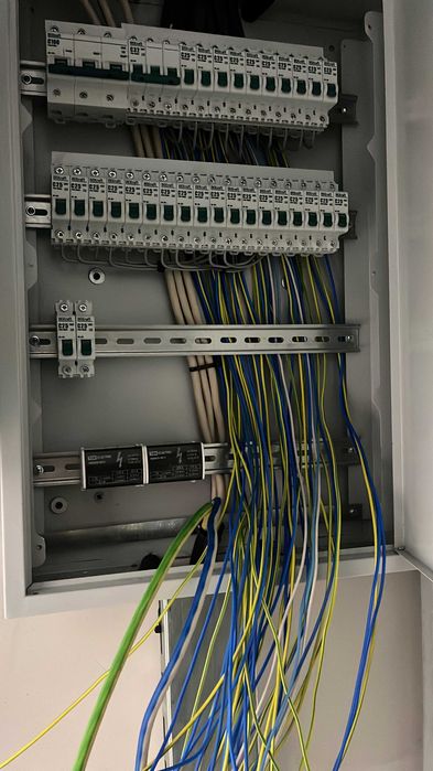 Электрик, внутренние работы