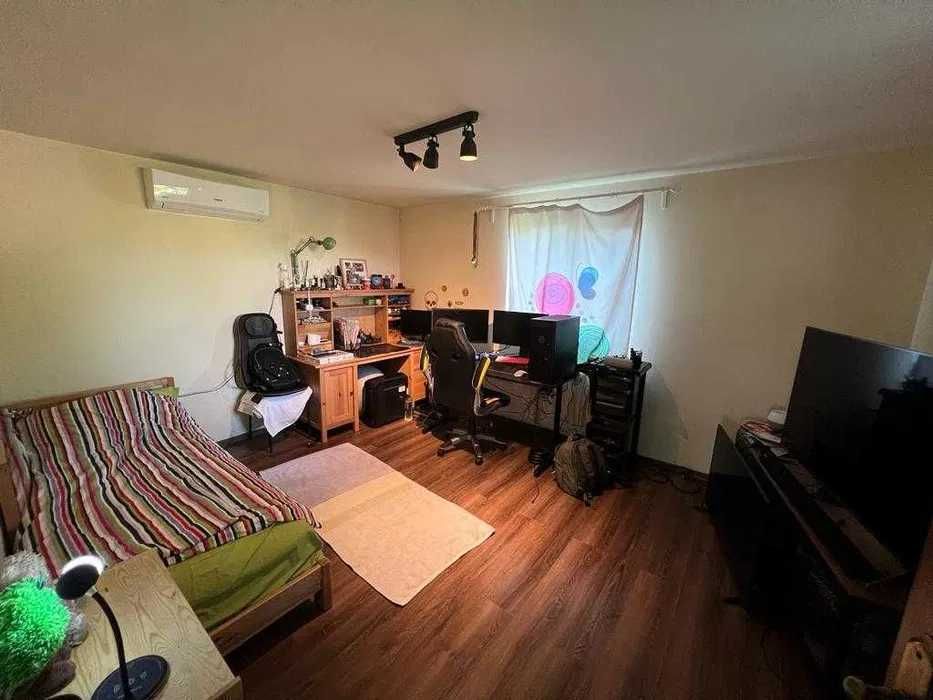 Inchiriere Casa Chiscani