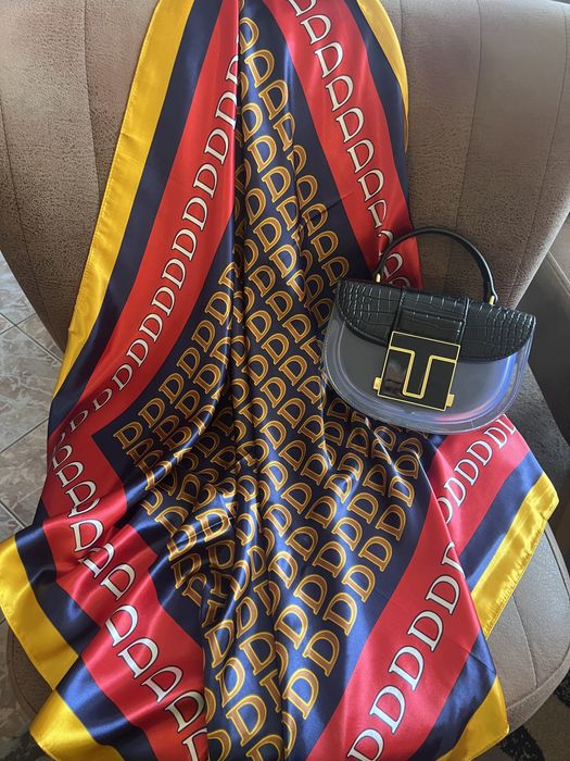 Красива чанта Love Moschino