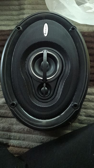 Колонка почти новые