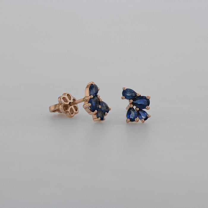 Cercei din aur roz 18k, 2,24 grame cu safire ~ 0,93 ct. cod 9912
