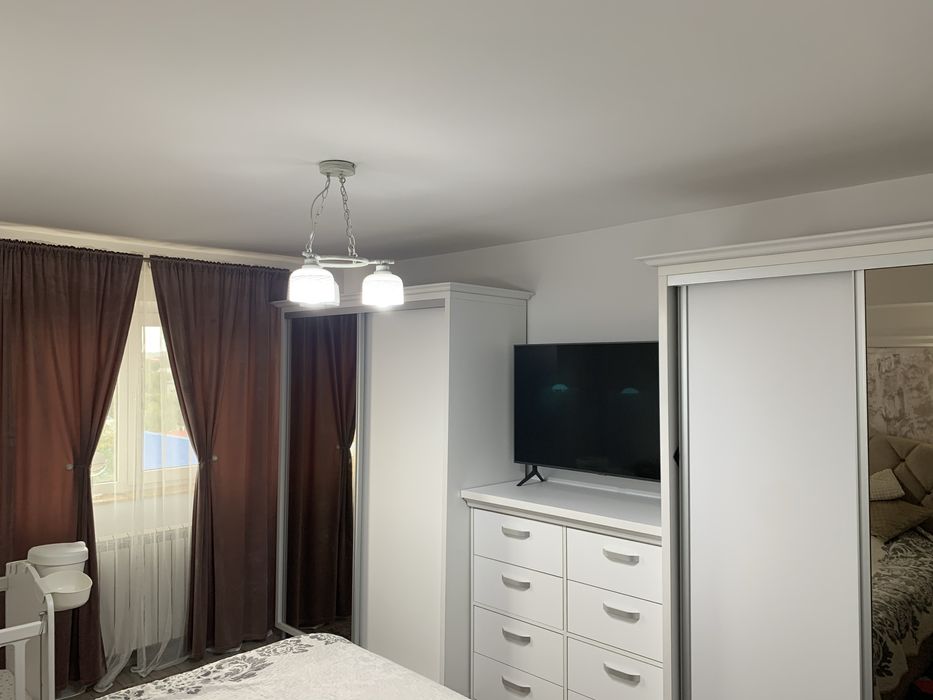 chirie 3 camere stejari