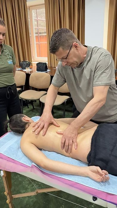 La  domiciliul dvs..Masaj relaxare. Terapeutic sau reposturare*tehnici deblocare Osteopatie* Chiropractician **