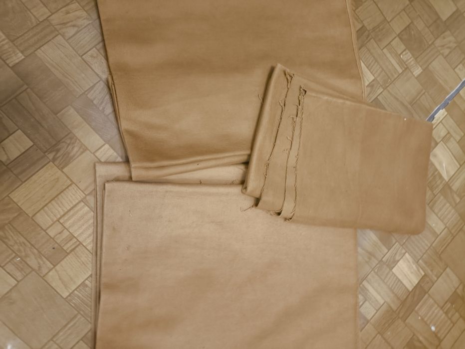 Продается ткань коричневого цвета три куска, вельветон