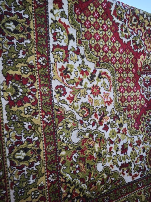 Продам б/у шерстяной ковер