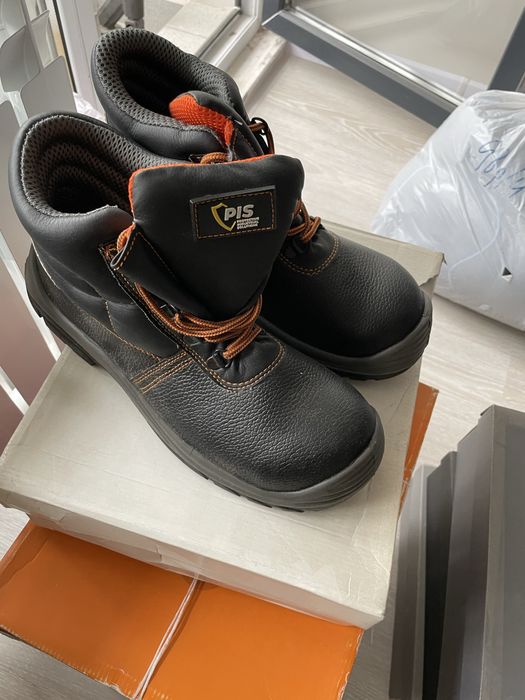 Рабочие ботинки размер 42