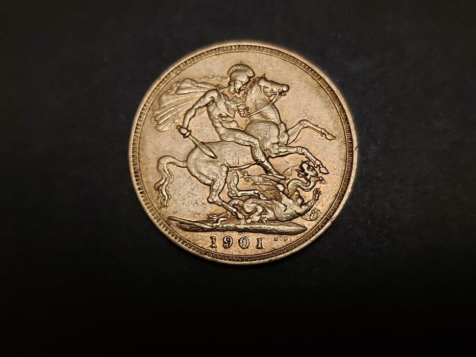 Monedă aur full sovereign cu regina Victorița când era babă  - 1901
