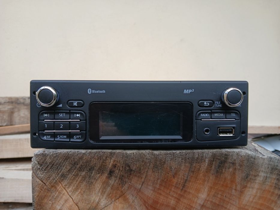 Оригинално радио MP3. Usb.за Renault- Dacia