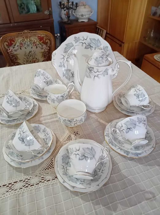 Сервиз за чай и кафе Royal Albert-Silver