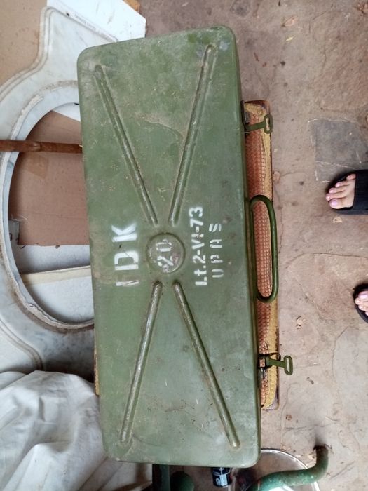Cutie.  militara tabla