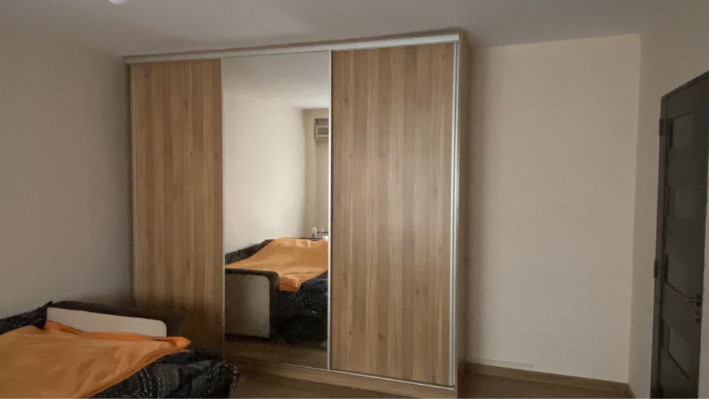 Dressing cu oglinda 3 uși nou merita văzut pret fix