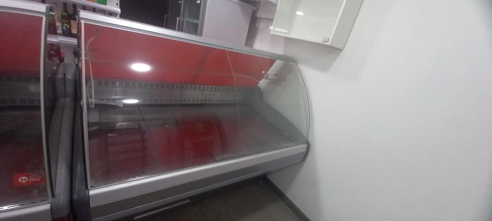 Продам витринный холодильник Crispy