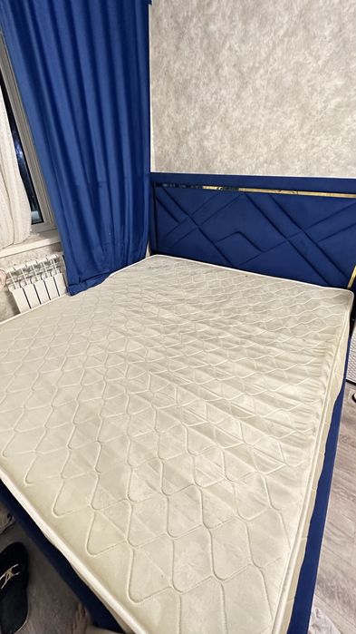 Отдам матрас 180х200