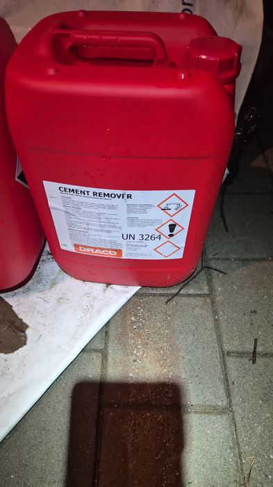 Vindem solutie curatat ciment de pe suprafete.Acid curatat beton.22kg